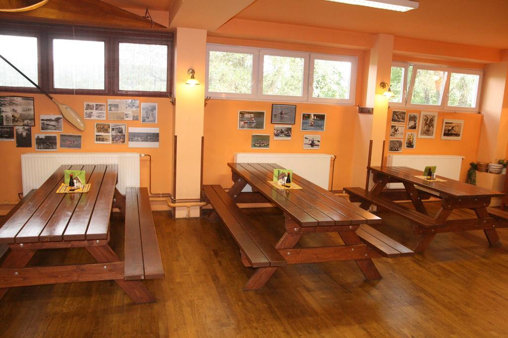 Hostal Boathouse Praga